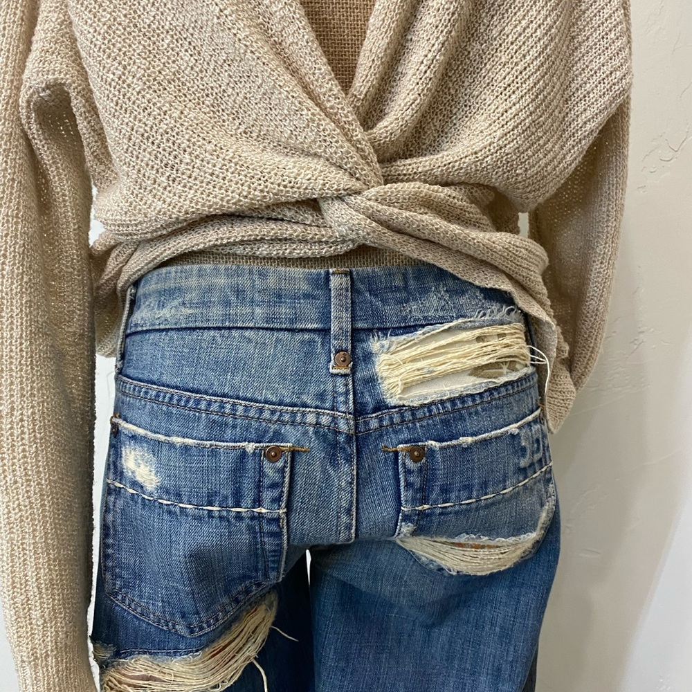 Joe's Jeans Low Rise Boho chic Embroidered Distressed and patchwork detail - Picture 3 of 14